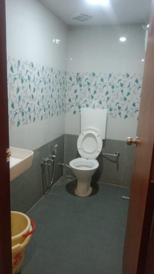 Hotel Shreeji'S Gandhinagar Buitenkant foto